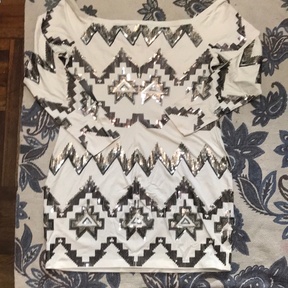 Express Off Shoulder Deco Sequined dress - Picture 4 of 5